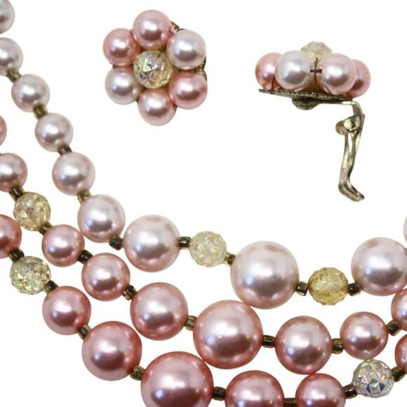 Vintage 3 Strand Pink Bead Necklace Clip On Earring Set in Original Box Japan - Picture 4 of 7